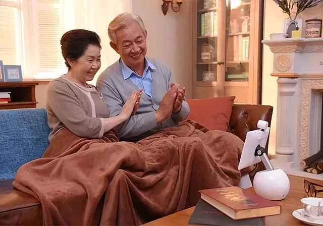 接父母來盡孝，看到電費單我連夜送他們回老家，才知道孝順太難