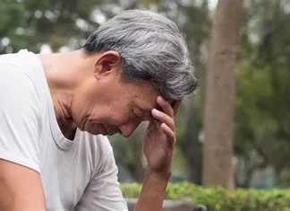接父母來盡孝，看到電費單我連夜送他們回老家，才知道孝順太難