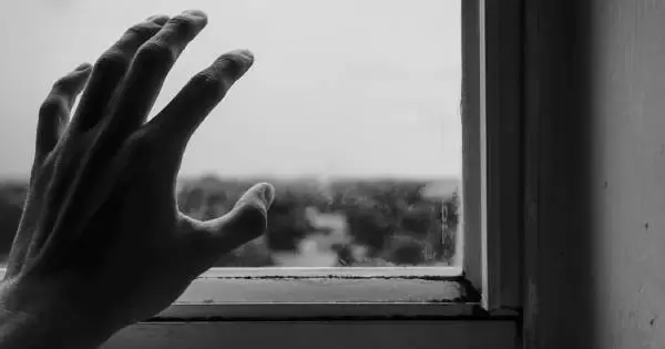 妻子不舒服早睡！手機跳出男閨蜜訊息「想妳了」 丈夫替妻回復「他今晚不在...」後續發展太勁爆！
