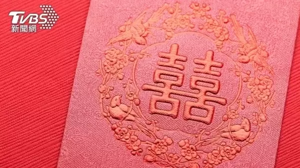 婚前健檢發現不孕！她不想再耽誤「當場提出分手」忍痛離開　2個月後「收到男友喜帖」打開看秒淚崩…