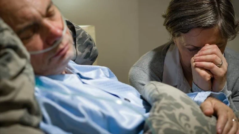 66歲阿姨臥床後才明白： 人到晚年「最親的人只有一個」 不是老伴也不是兒女