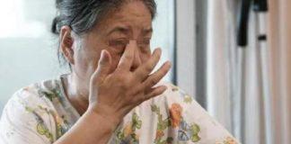 兒子入贅有錢媳婦家!我幫忙帶孫「接孫子放學晚10分鐘回家」 媳婦「當眾甩我巴掌」我醒悟:是我活該