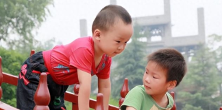 「前妻無法生育」我果斷離婚!再婚後「兒子2歲生日」前妻竟送來一封信…