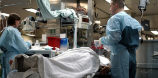 只是小感冒!31歲二寶媽「就醫才3小時」突身亡 親弟痛哭:「打個點滴就走了…」