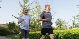 65歲男腦梗留下後遺症!為了康復「堅持每天做1件事」 半年後「複查結果」連醫生也驚訝
