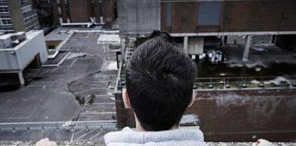 「今生不再相欠,來生不要再見!」獨生子被逼到跳樓 父母抱頭崩潰:真的對不起
